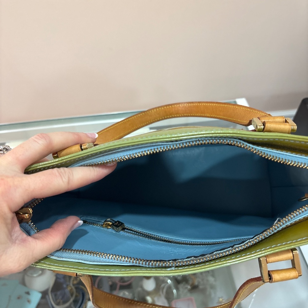 LV green Vernis tote - Picture 5 of 5